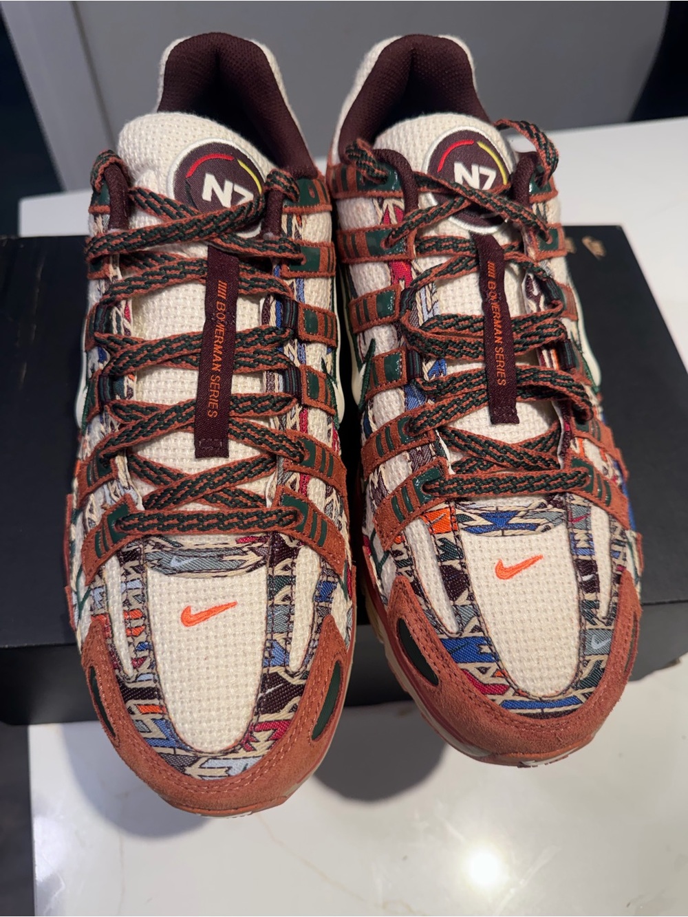 Nike Multicolor Trail Runners with Green Swoosh and Rust Overlays - Picture 6 of 10